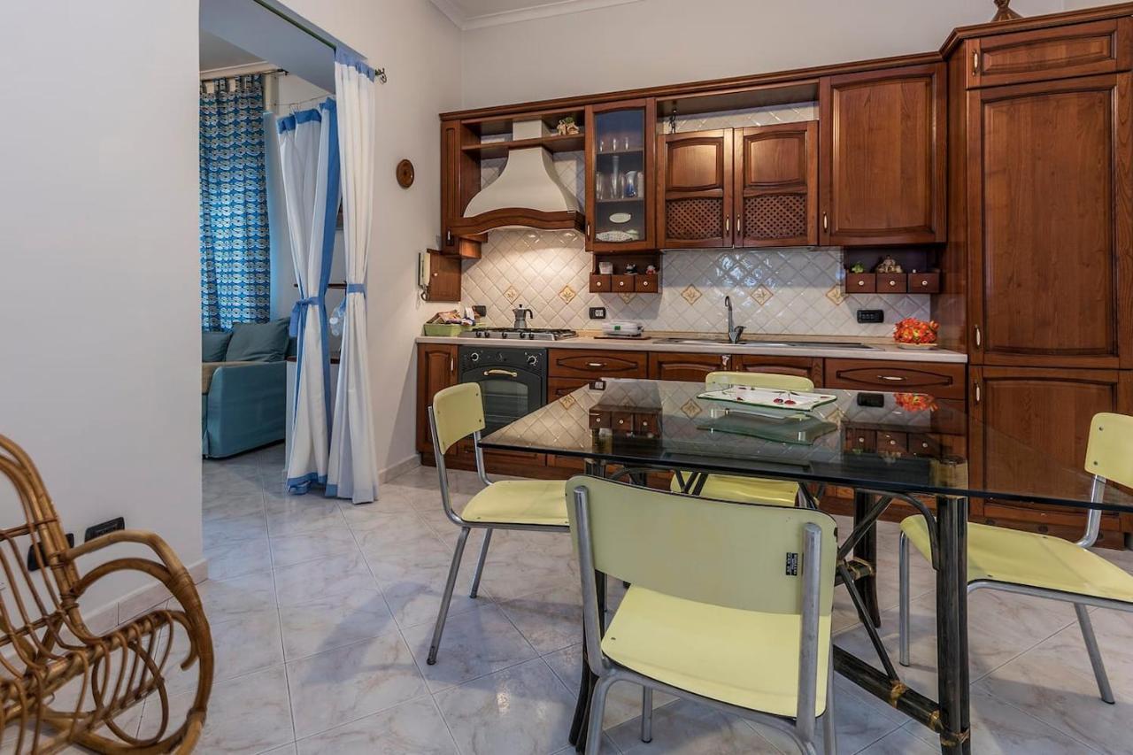 B4 Big With Terrace And View In Hystorical Centre Apartment Naples